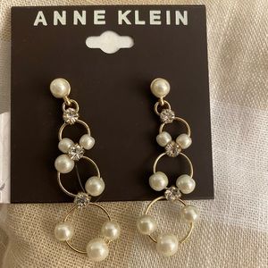 Anne Klein Pearl Rhinestone earrings
